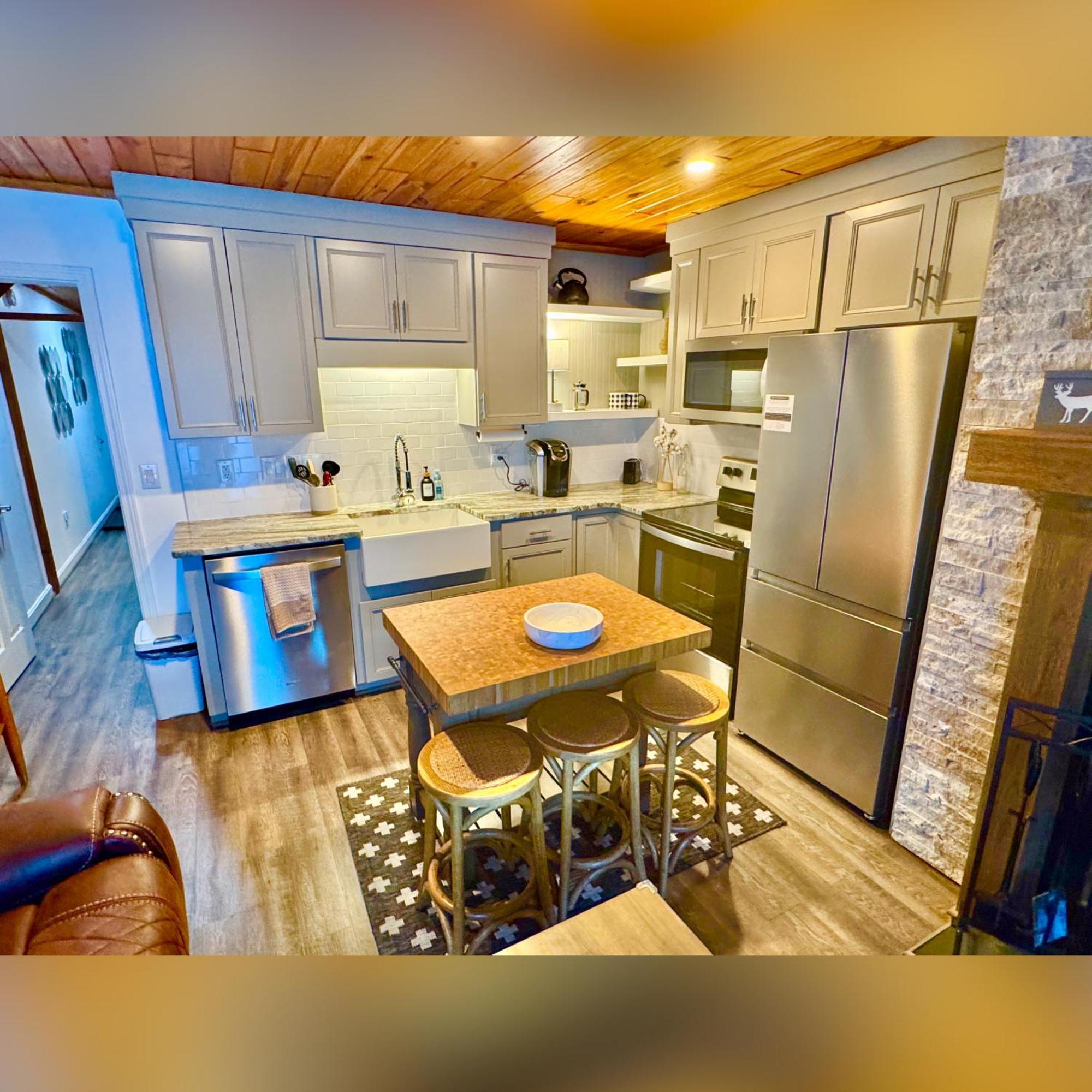 The Sugar Suite - Renovated With A View! Ac! Pool, Hot Tub, Sauna, Gym, Ev Sugar Mountain Exterior foto